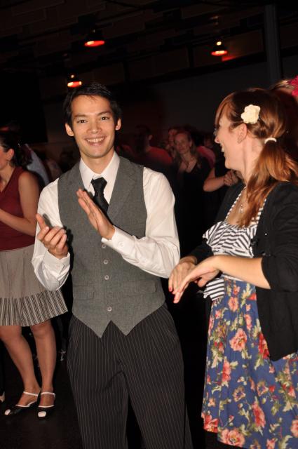 min 2010 11 13 fous swing 194